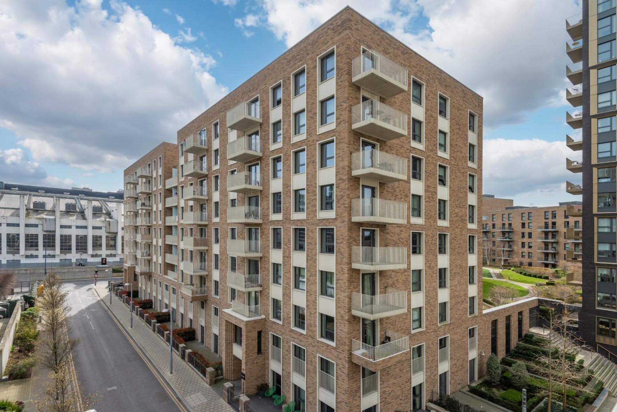 Montana - Modern Comfort & Prime Location Apartamento Londres